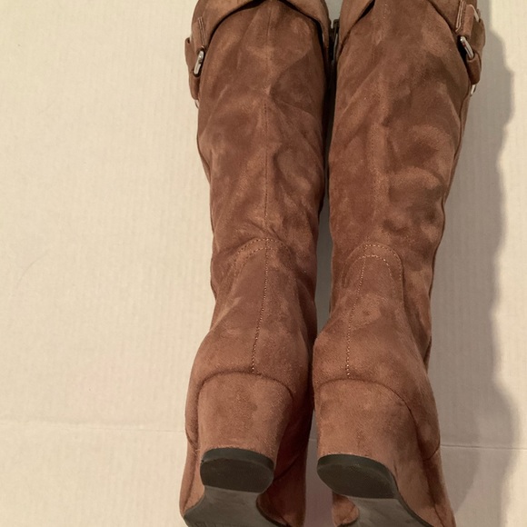 Impo Genia Camel Color Boots Size 8 Medium - Picture 5 of 9
